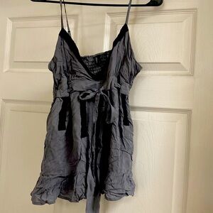 Cute gray top with black accents size M